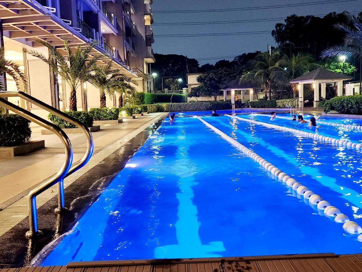 Casa Antonio At Fairway Terraces Family Penthouse 2Br Wi-Fi Nr Golf, Airport, Fort Bgc มะนิลา ภายนอก รูปภาพ