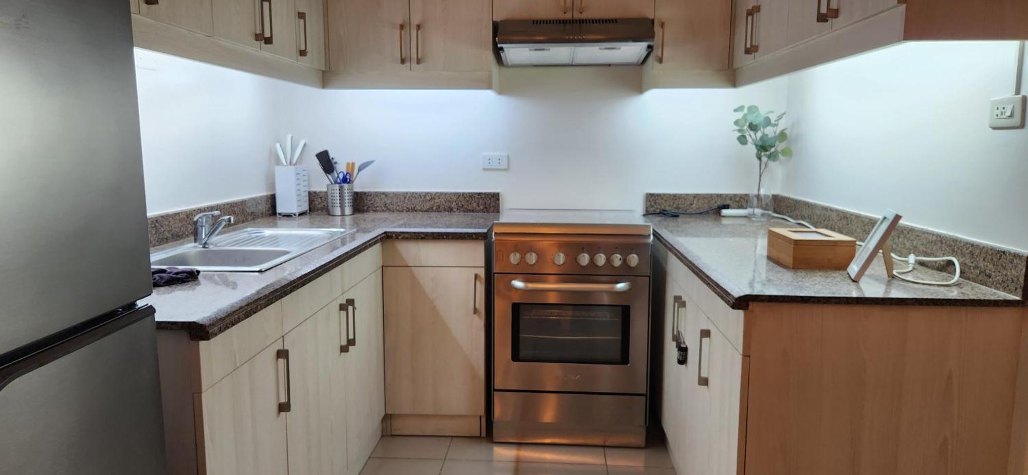 Casa Antonio At Fairway Terraces Family Penthouse 2Br Wi-Fi Nr Golf, Airport, Fort Bgc มะนิลา ภายนอก รูปภาพ
